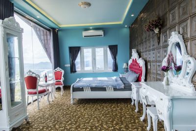 Phòng King View - 3 người - View hồ 180 độ